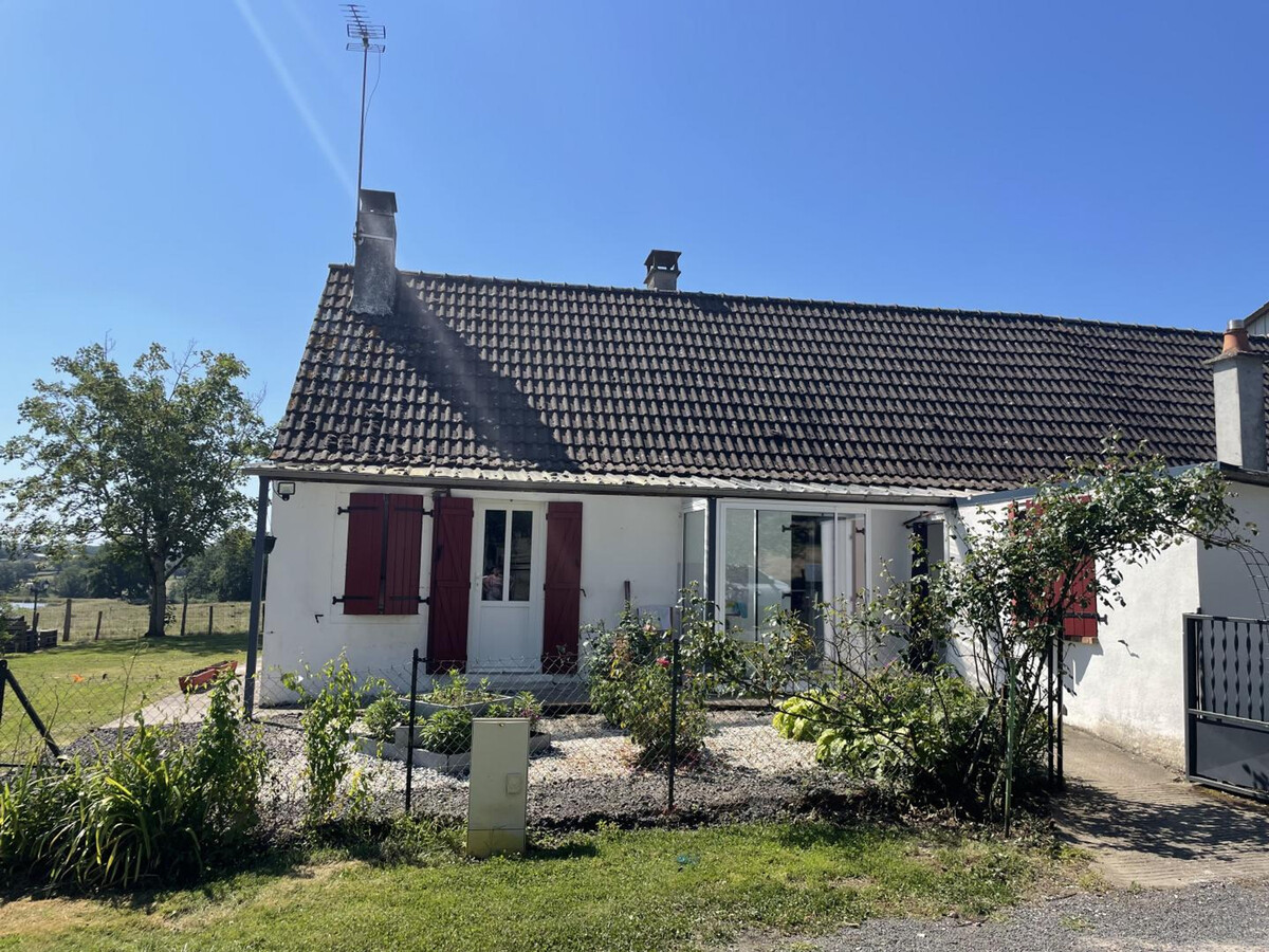 Ferme rénovée avec étang privé à Isle-et-Bardais - Photo 1