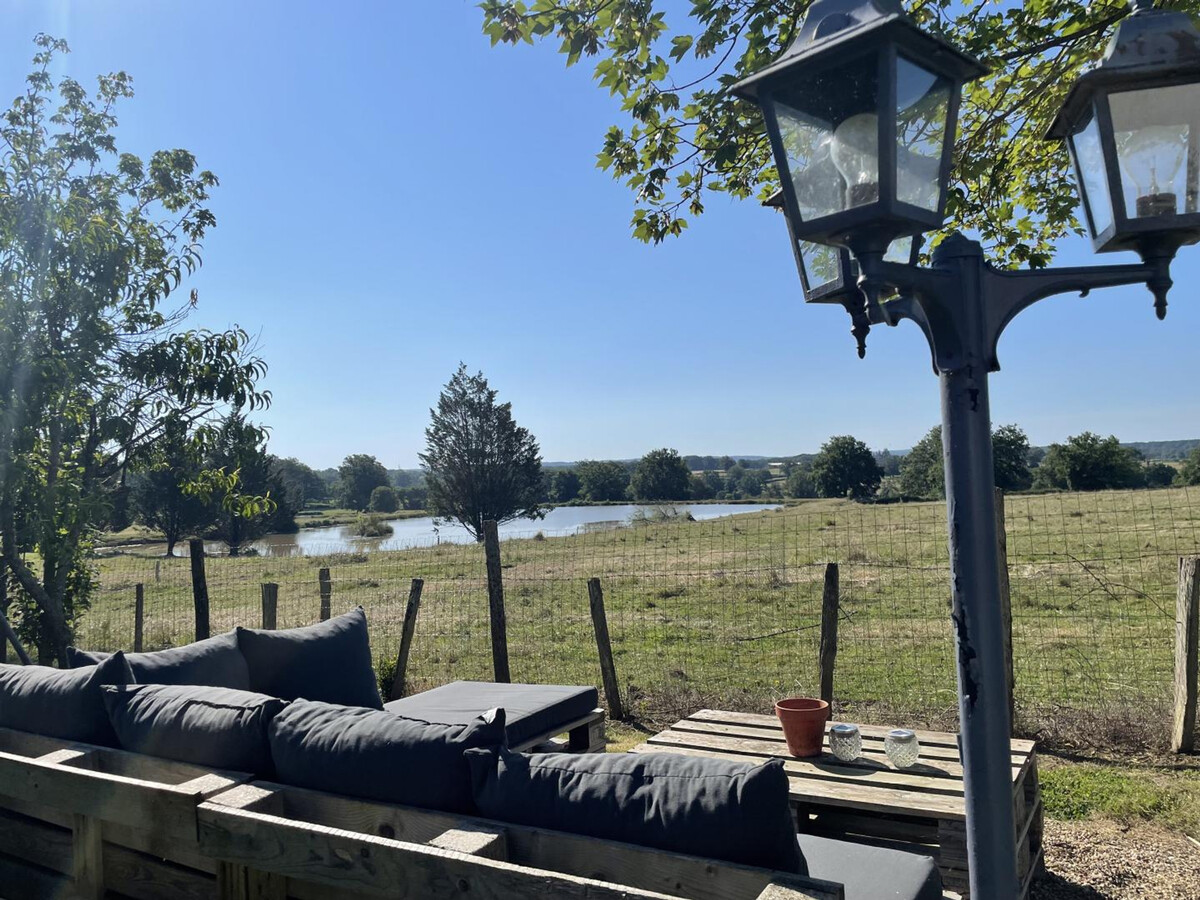 Ferme rénovée avec étang privé à Isle-et-Bardais - Photo 2