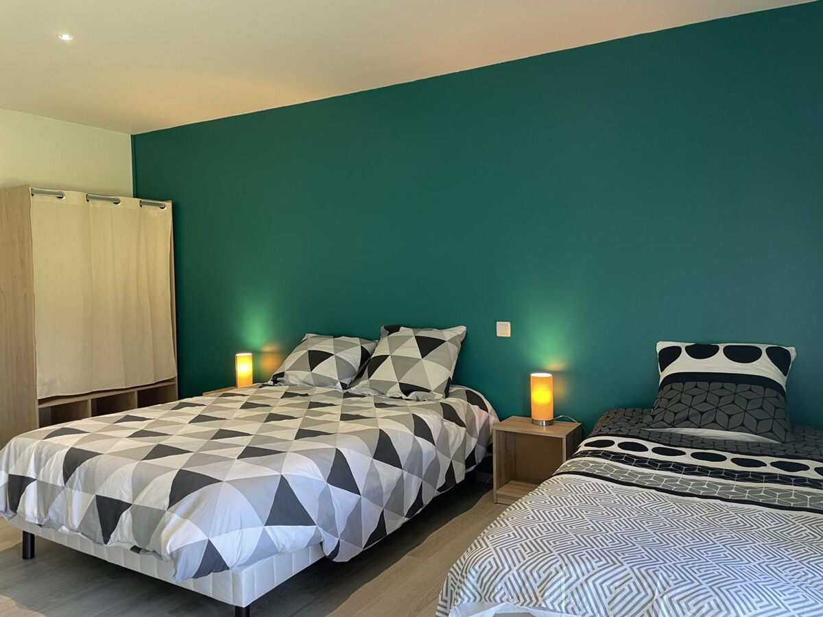 Ferme rénovée avec étang privé à Isle-et-Bardais - Photo 9