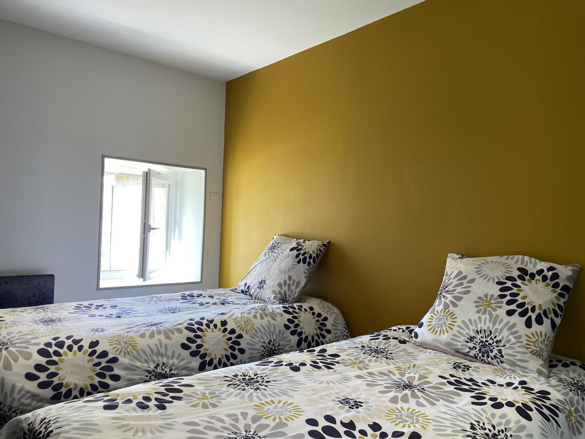 Ferme rénovée avec étang privé à Isle-et-Bardais - Photo 10