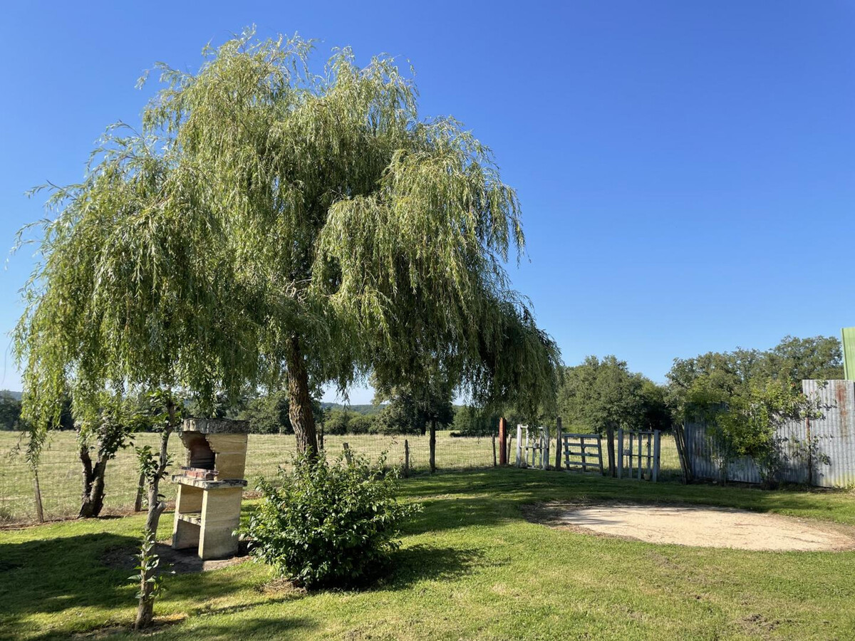 Ferme rénovée avec étang privé à Isle-et-Bardais - Photo 14