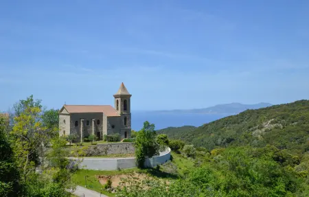 Maison en pierre Corse, vue vallonnée à 5 km de la mer : photo 13