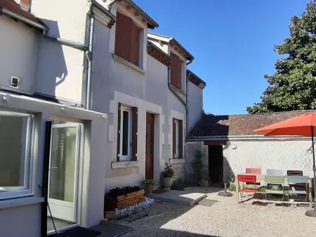 Location gite à Saint Hilaire Saint Mesmin, Gîte cosy près dOrléans avec jardin, parking, et équipements complets