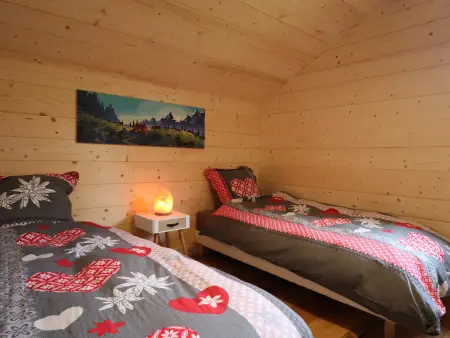 Chalet rénové 105m² pour 8, centre Samoëns, animaux ok - Photo 10