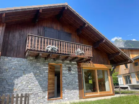 Chalet rénové 105m² pour 8, centre Samoëns, animaux ok - Photo 14