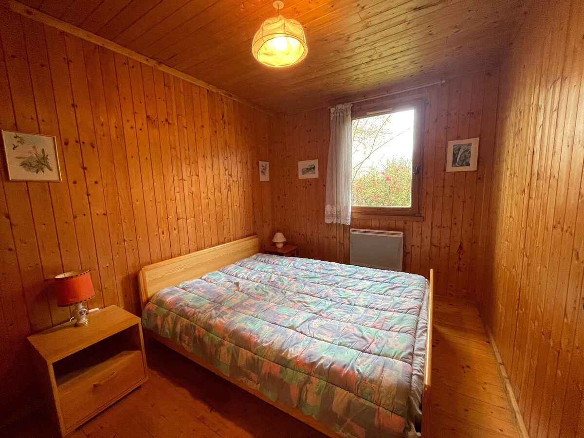 Chalet en bois, terrasse sud et jardin à Barcelonnette - Photo 5
