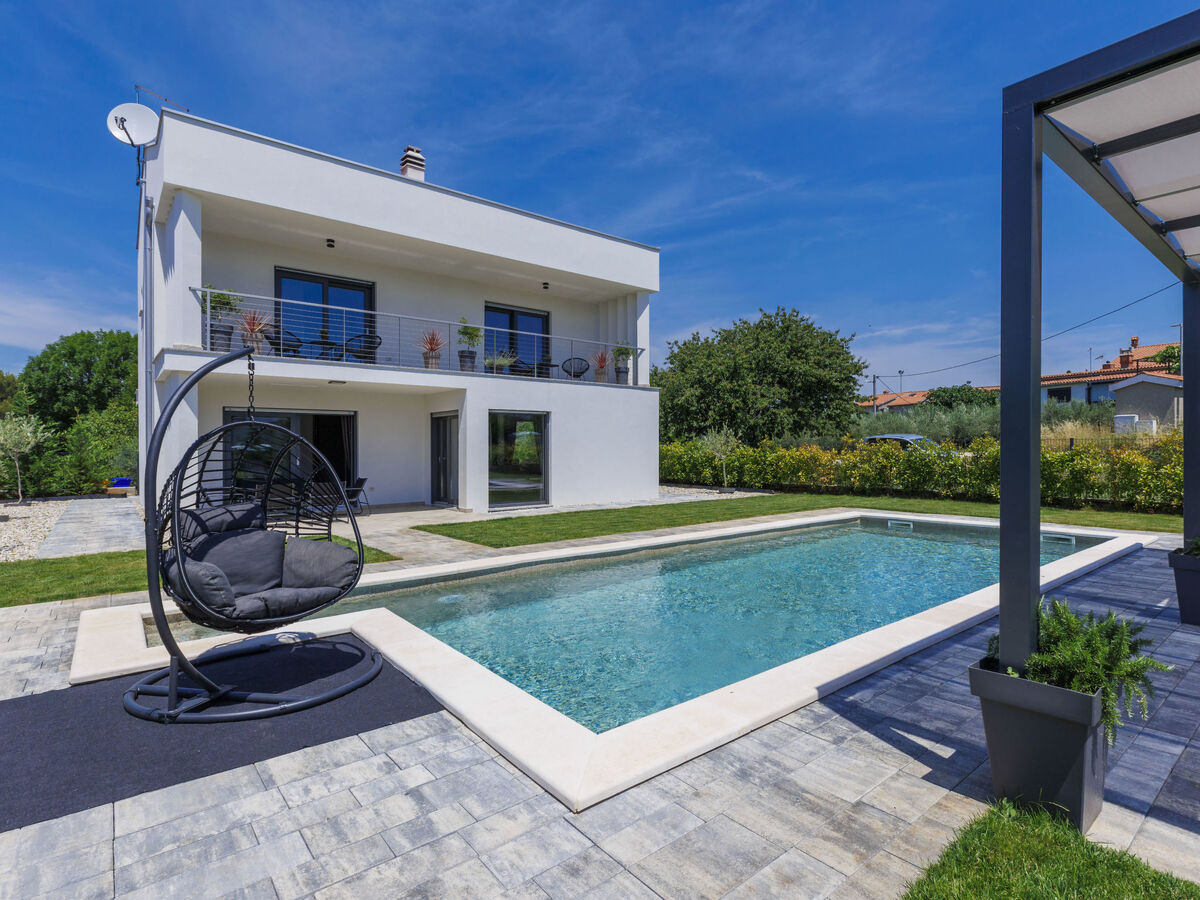 Villa Essea, maison moderne avec piscine chauffée - Photo 17