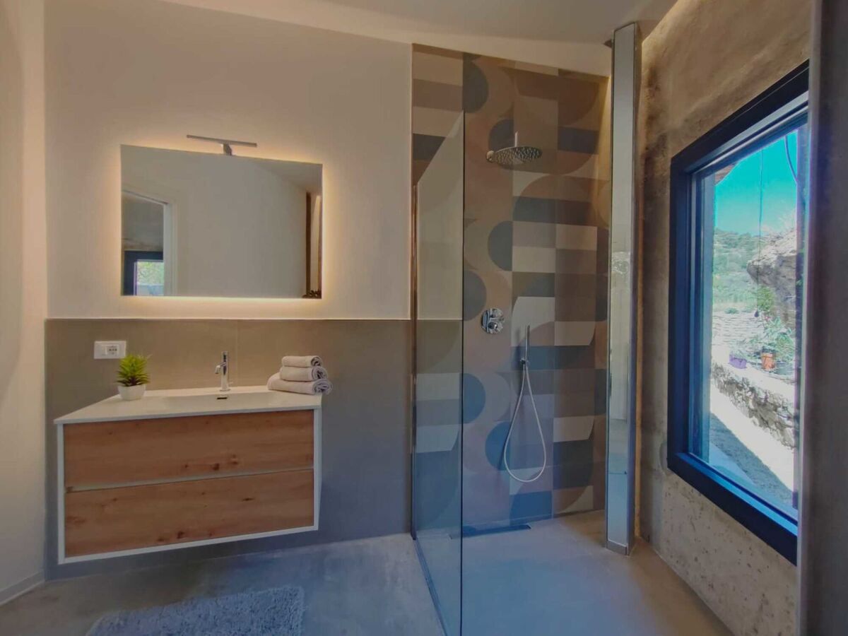 Villa Vasca : loft moderne avec piscine à San Lorenzo - Photo 17