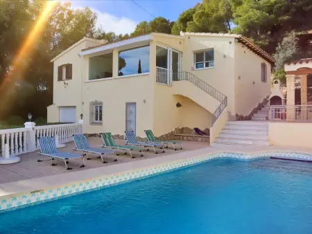 Location villa à Altea, Superbe villa moderne avec piscine privée, clim et Wi-Fi à Altea