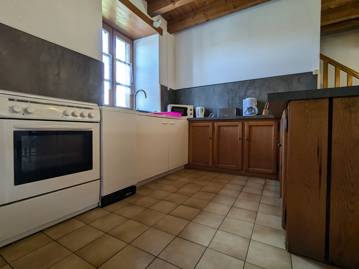 Gîte en pierres 3 chambres avec cour à Pinols - Photo 5