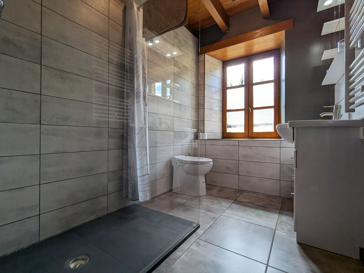 Gîte en pierres 3 chambres avec cour à Pinols - Photo 7