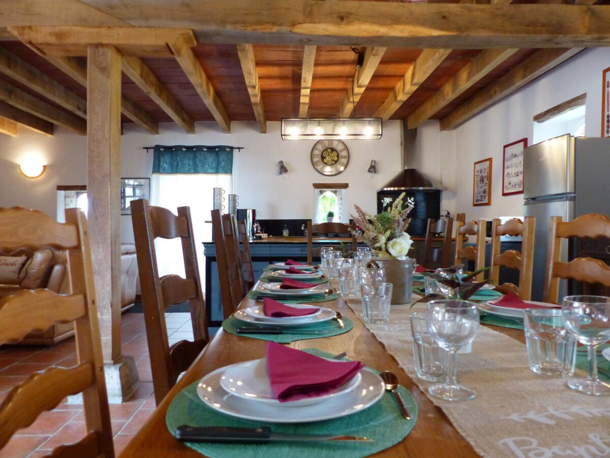 Gîte 10 pers. en ancienne étable restaurée à Lurcy-Lévis - Photo 2