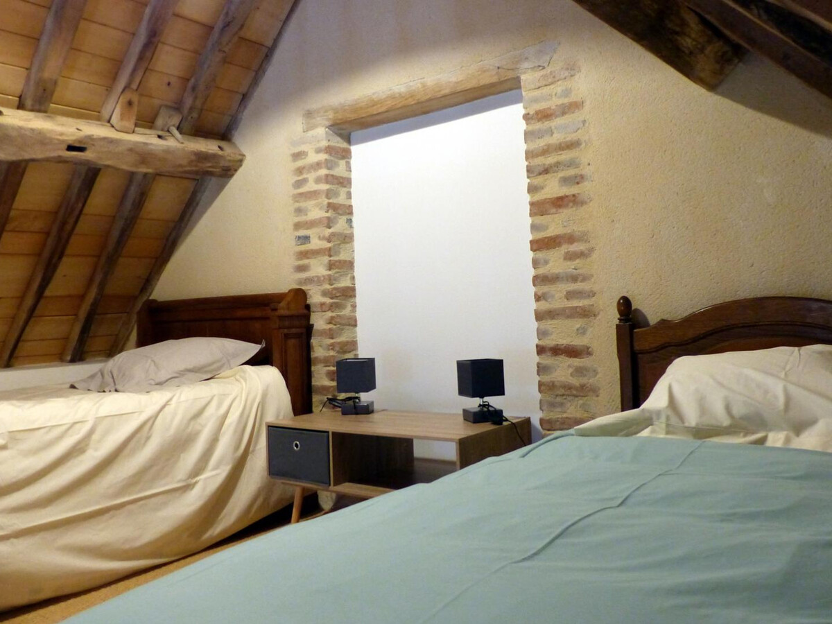 Gîte 10 pers. en ancienne étable restaurée à Lurcy-Lévis - Photo 13