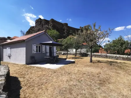 Location gite à Polignac, Maison rénovée avec grand jardin à Polignac