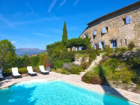 Mas provençal XVIIIe avec piscine chauffée à Montaulieu, 14 pers. : photo 17