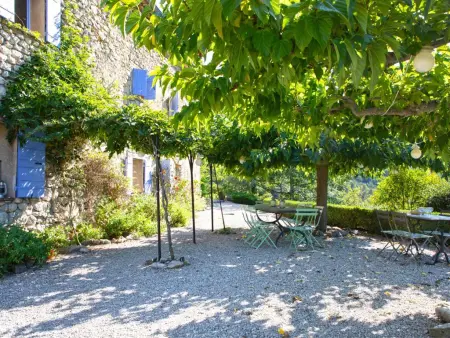 Mas provençal XVIIIe avec piscine chauffée à Montaulieu, 14 pers. : photo 29