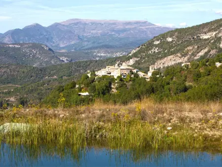 Mas provençal XVIIIe avec piscine chauffée à Montaulieu, 14 pers. : photo 36