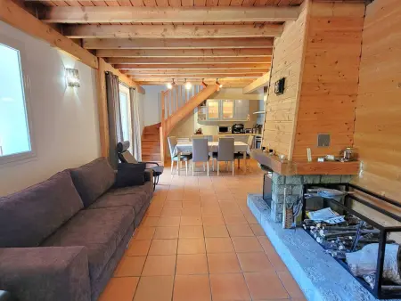 Location chalet à Saint Michel de Chaillol, Maison calme avec jardin, 3 chambres, cheminée proche station de ski