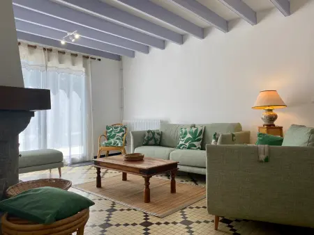 Maison de vacances spacieuse près de la forêt, avec jardin, cheminée, wifi, et équipements de loisirs. - Photo 5
