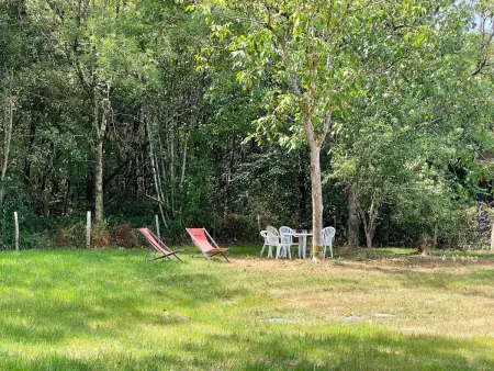 Maison de vacances spacieuse près de la forêt, avec jardin, cheminée, wifi, et équipements de loisirs. - Photo 17