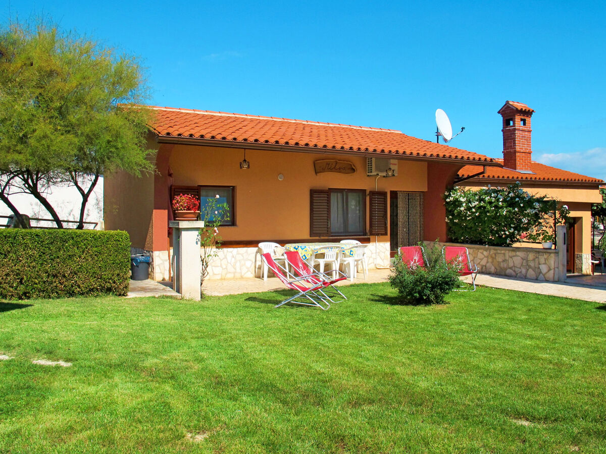 Maison Milva à Rakalj, 3 km de la mer - Photo 1