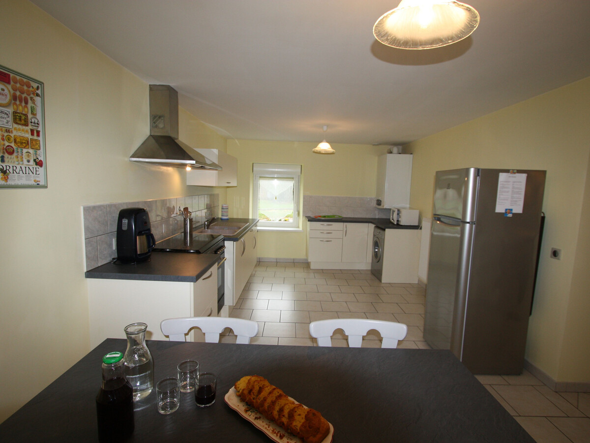 Gîte 190 m² pour 10 personnes, terrain et terrasse à Docelles - Photo 4