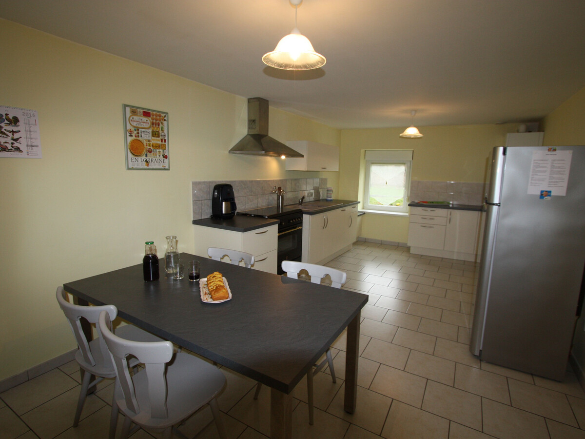 Gîte 190 m² pour 10 personnes, terrain et terrasse à Docelles - Photo 7