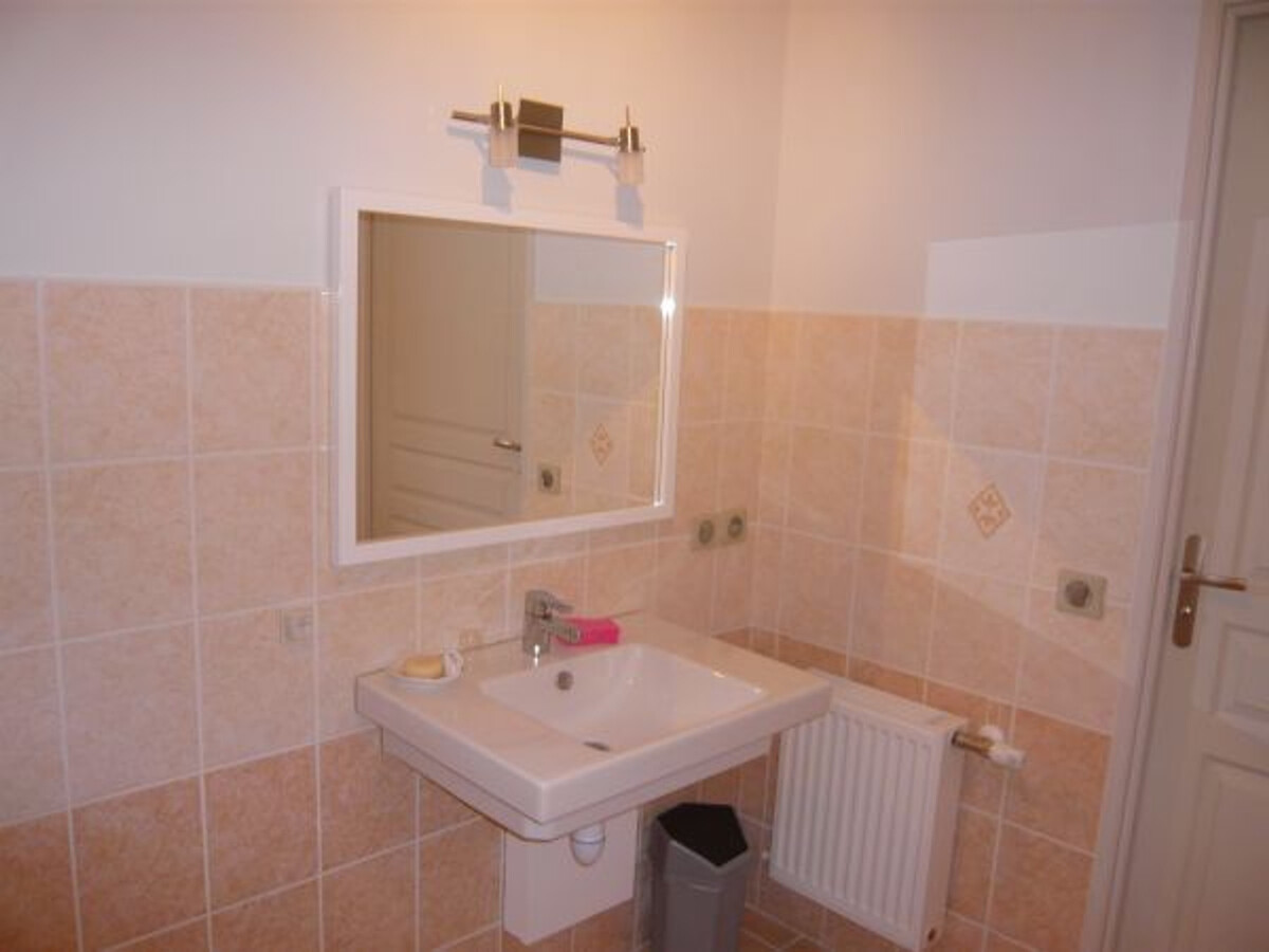 Gîte 190 m² pour 10 personnes, terrain et terrasse à Docelles - Photo 14