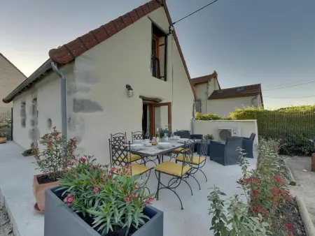 Location gite à Taxat Senat, Charmante Maison Bourbonnaise du XVIIIe avec Animaux Acceptés