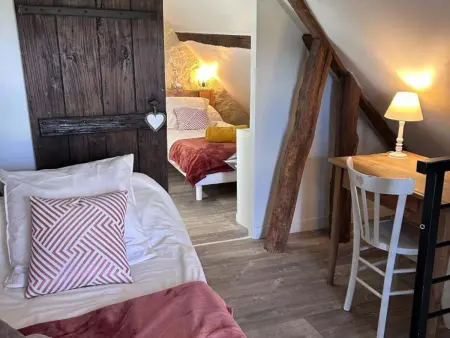 Charmante Maison Bourbonnaise du XVIIIe avec Animaux Acceptés - Photo 8