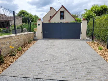 Charmante Maison Bourbonnaise du XVIIIe avec Animaux Acceptés - Photo 31