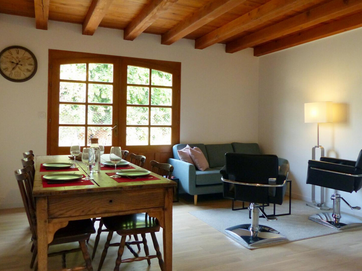 Gîte rénové à Charroux, piscine 4x8m et terrasse - Photo 3
