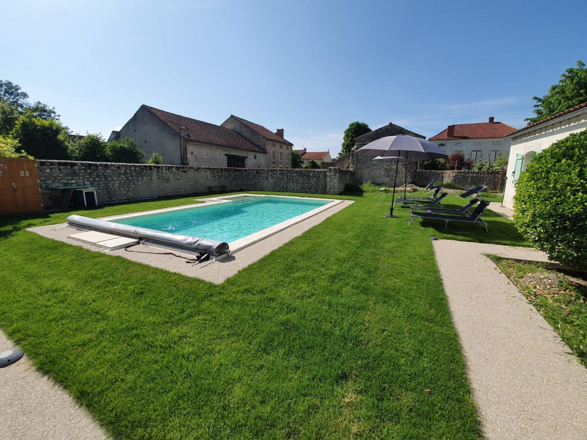 Gîte rénové à Charroux, piscine 4x8m et terrasse - Photo 23