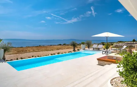 Location maison à Novalja