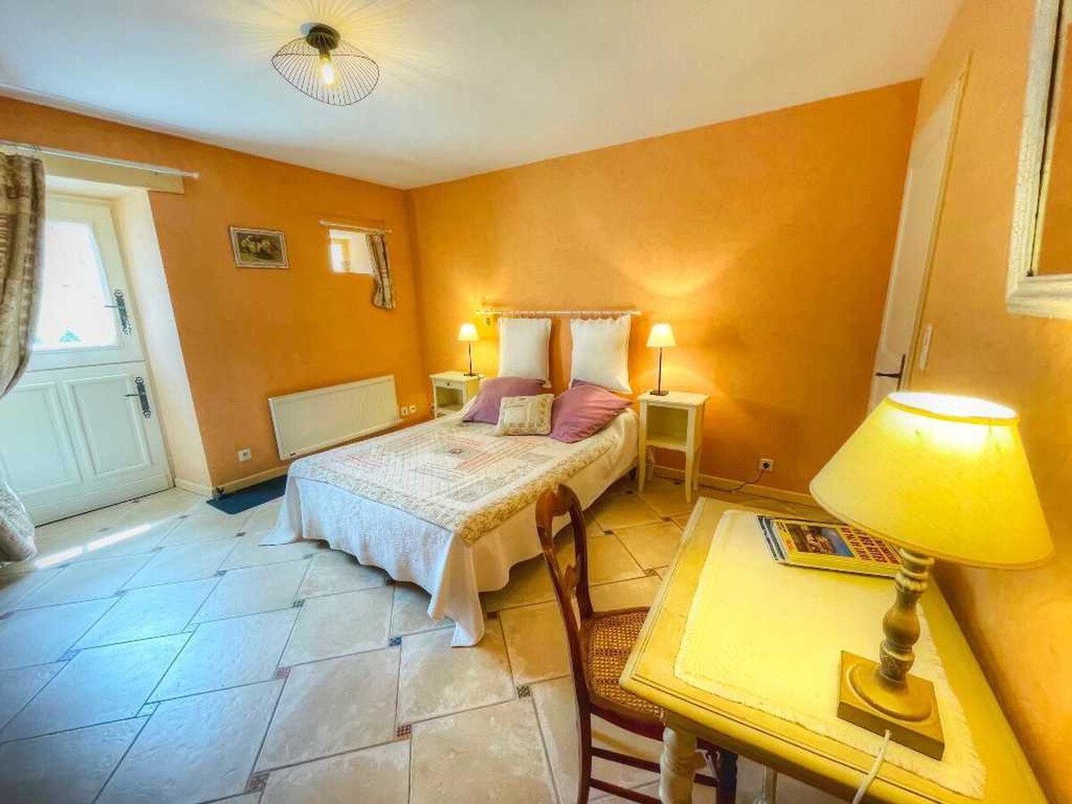 Gîte 17e siècle avec piscine couverte à Draché - Photo 12
