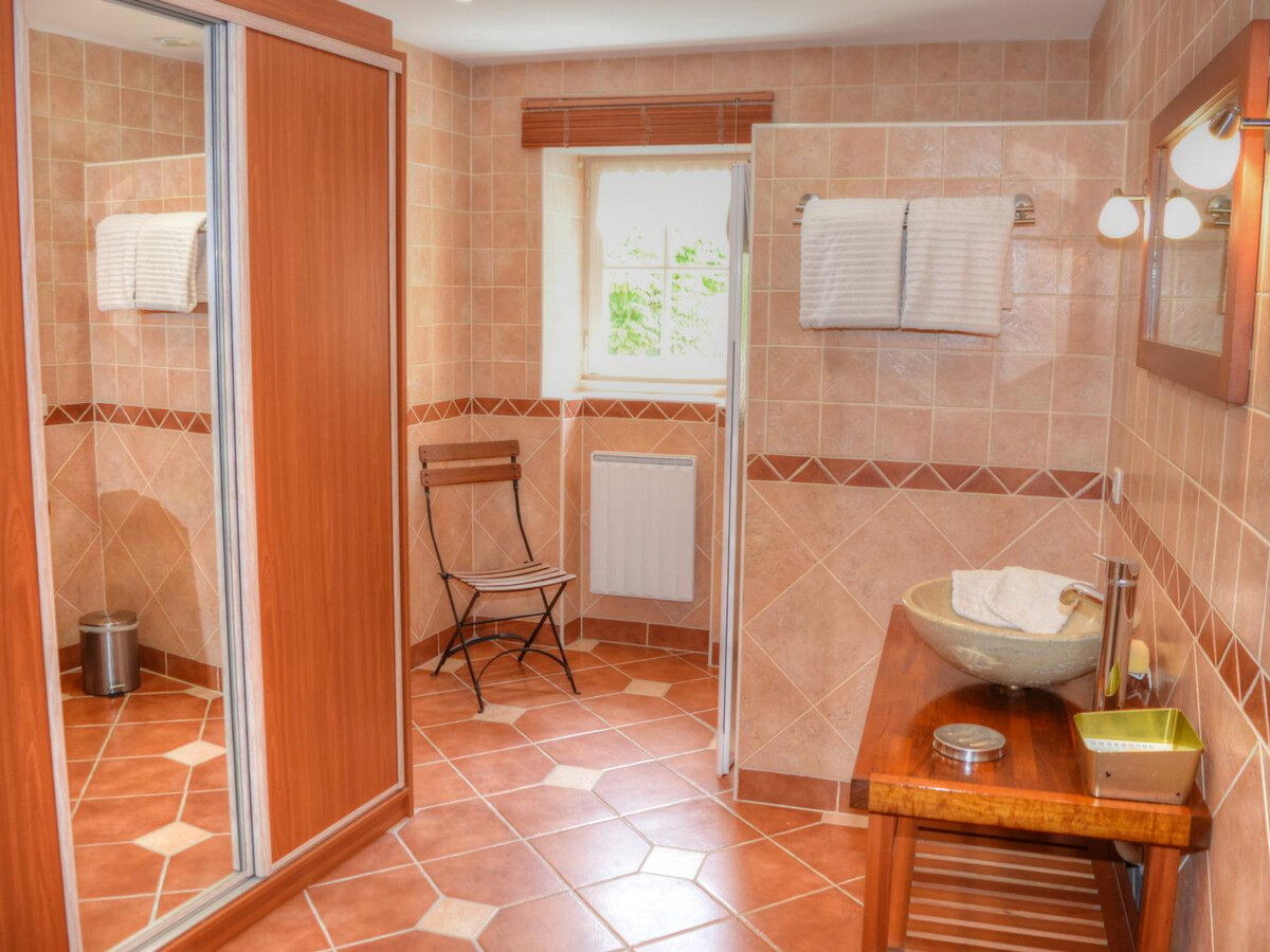 Gîte 17e siècle avec piscine couverte à Draché - Photo 19
