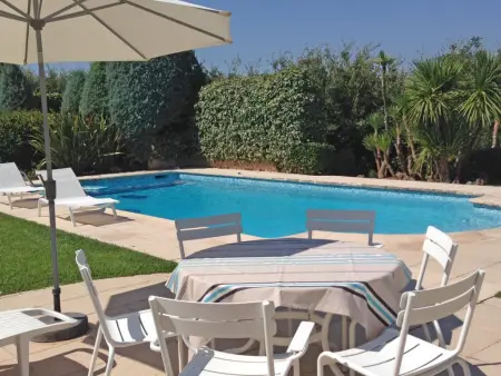 Villa avec piscine privée et jardin de 1400 m² à Valbonne : photo 6