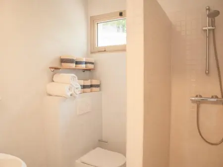 Villa avec piscine privée et jardin de 1400 m² à Valbonne : photo 34