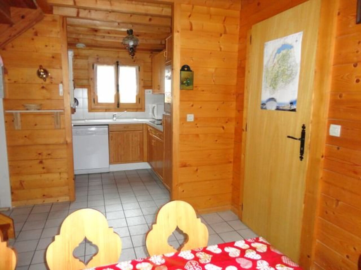Chalet 8 pers, 800m des pistes, poêle à bois - Photo 2