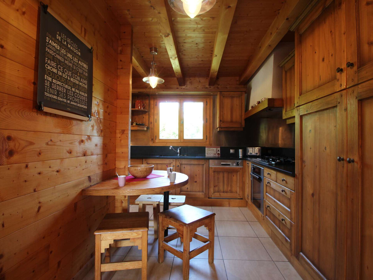 Chalet 10 pers, 5 chambres – Arâches-la-Frasse - Photo 2