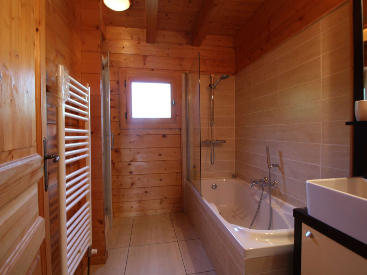 Chalet 10 pers, 5 chambres – Arâches-la-Frasse - Photo 3