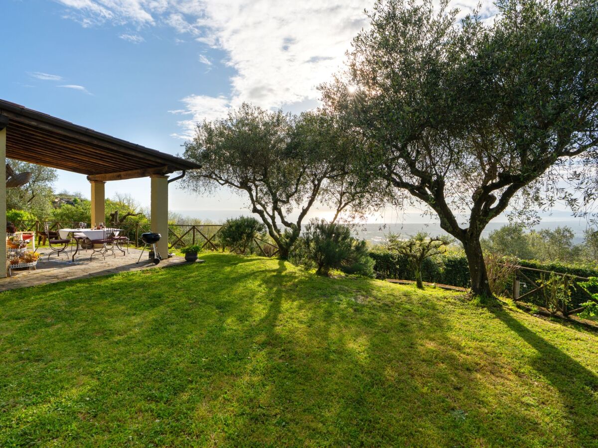 Villa Monica à Camaiore avec piscine et jardin - Photo 22