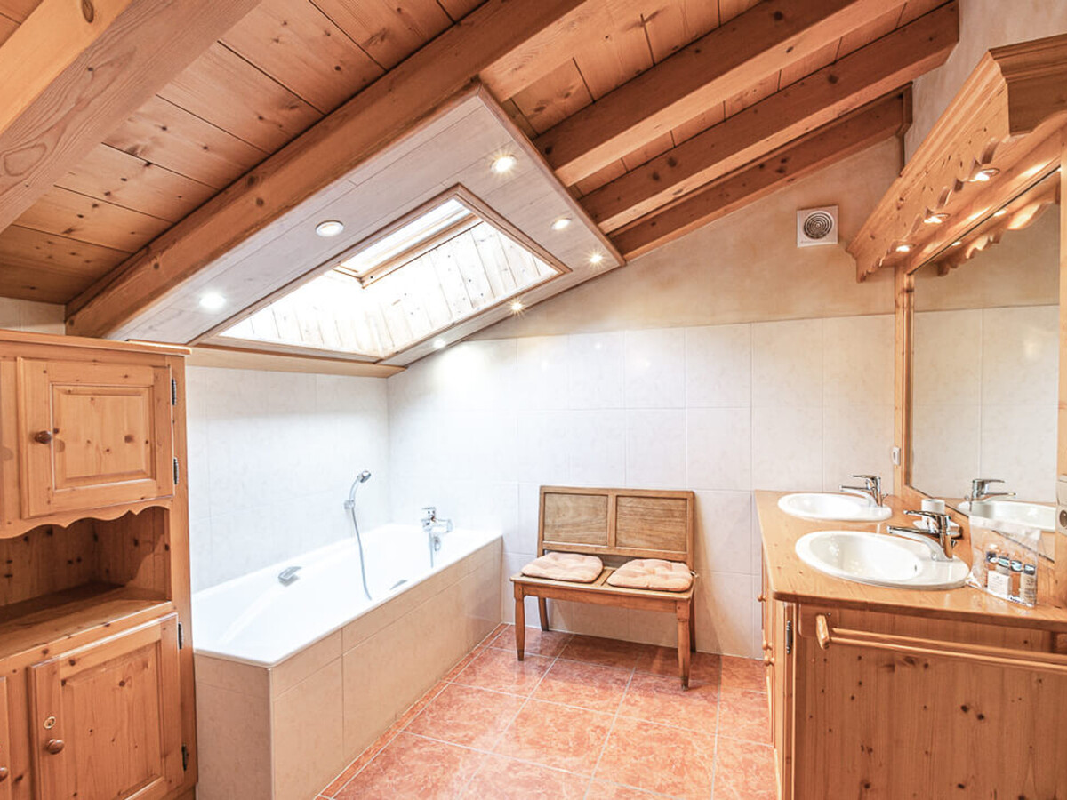 Chalet Les Tines, 12 pers., vue Mont-Blanc à Chamonix - Photo 8