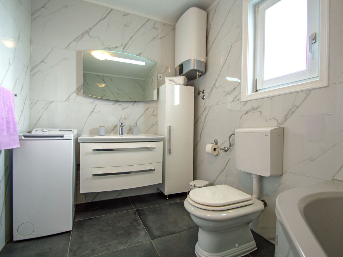 Maison Otavia avec piscine privée à Bilice - Photo 25
