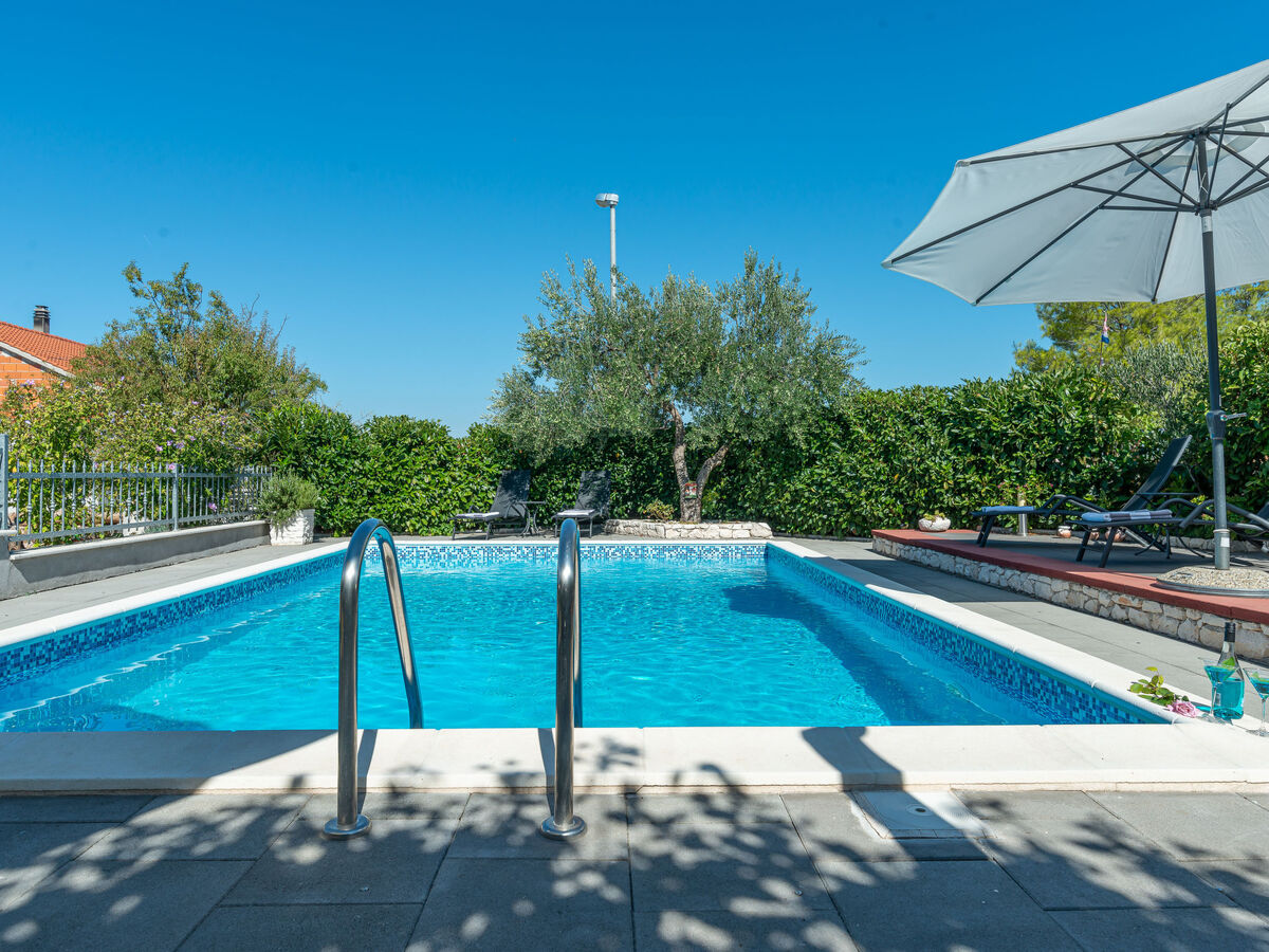 Maison Otavia avec piscine privée à Bilice - Photo 31