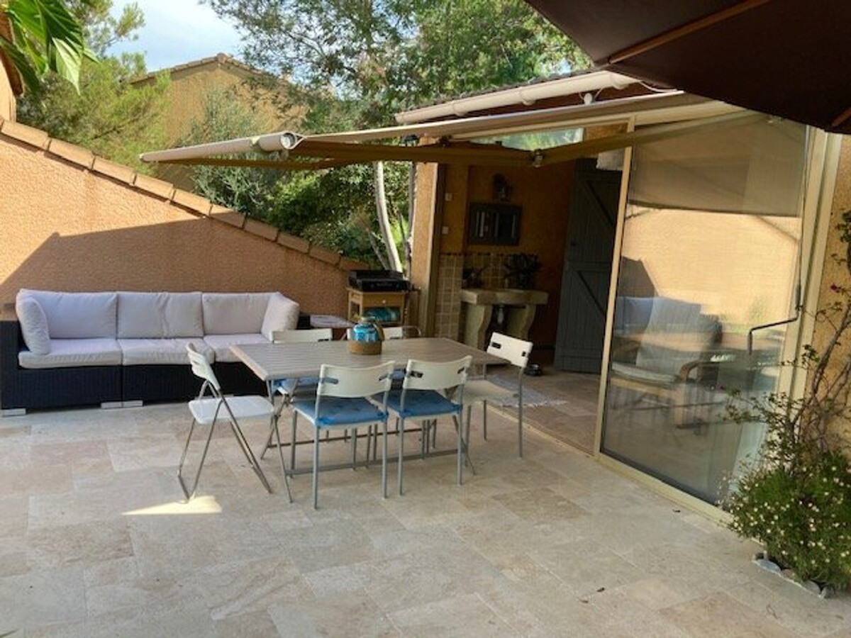Maison duplex 3 chambres - Terrasse 200m² au Lavandou - Photo 14
