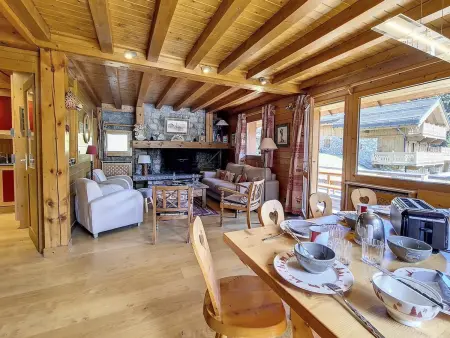 Chalet Méribel : Ski aux pieds, spacieux, lumineux avec cheminée - Photo 1