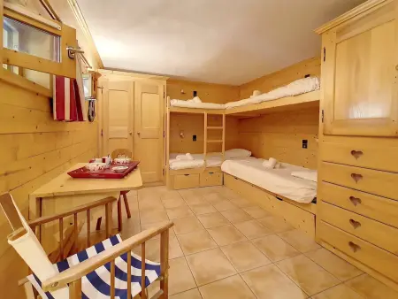 Chalet Méribel : Ski aux pieds, spacieux, lumineux avec cheminée - Photo 8