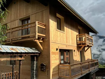 Chalet rénové et calme avec cheminée et parking couvert - Photo 18