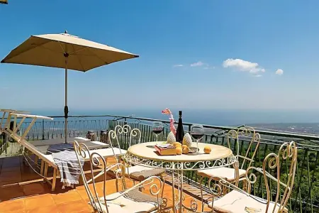 Villa Franca à Puntalazzo : maison 5 pers., terrasse vue